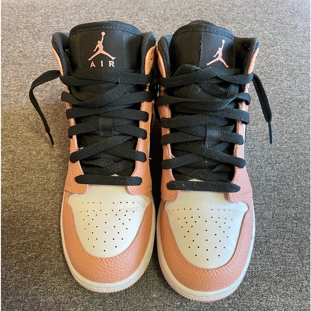 Nike Air Jordan 1 Mid kids size 5.5